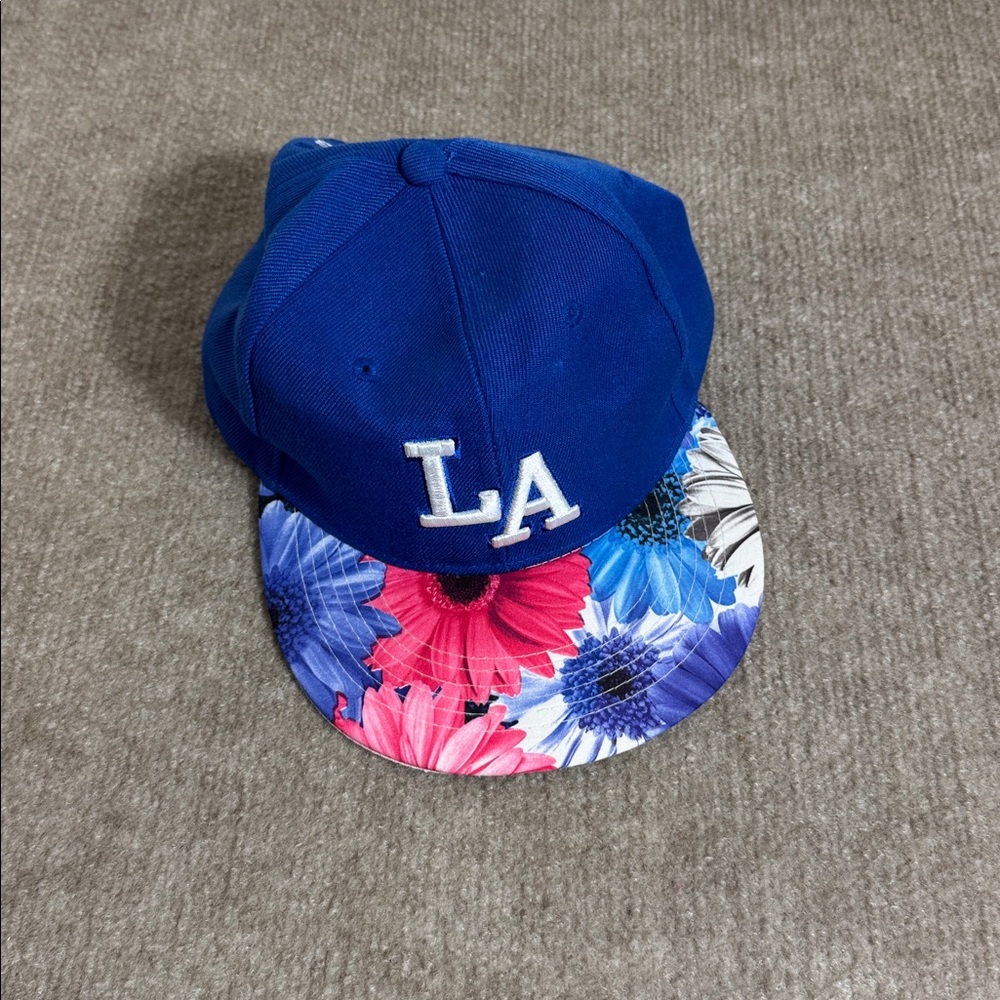 LA Dodgers Blue Floral Baseball Adjustable One Size Fits All Hat - Picture 8 of 8